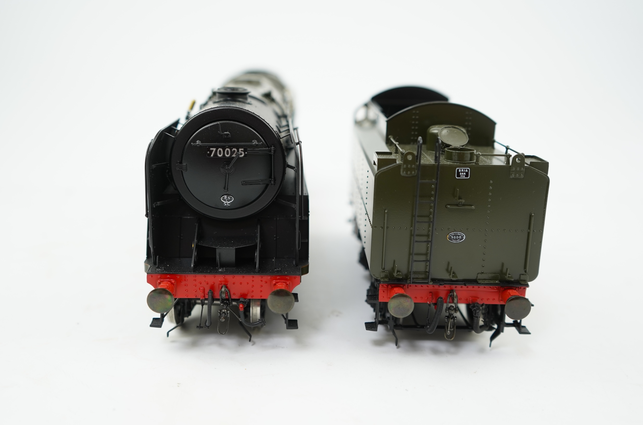 An 0 gauge Masterpiece Models model of BR Britannia Class (Standard Class 7), Western Star, 70025, 4-6-2 tender locomotive, powered for two rail operation, with original box.